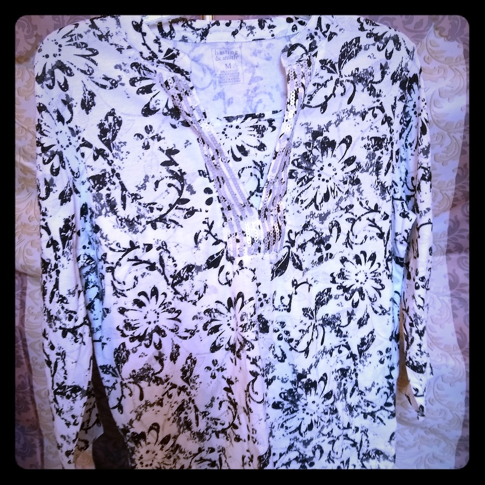 Beautiful. Black & White Neck Embellishment